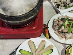 -墨脱石锅椰子鸡•海鲜糟粕醋(榆亚路店)