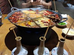 -白乐天毛肚火锅馆(解放碑店)