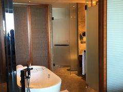 -三亚湾海居铂尔曼度假酒店