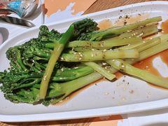 扒西兰苔香松-曼乐辰餐厅(中庚漫游城店)