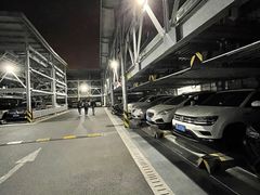 -万象城-停车场