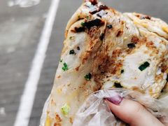 -正宗杂粮煎饼香软鸡蛋饼