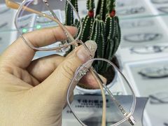 -罗伯特眼镜·蔡司官方授权(罗湖国贸店)