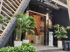 -新华里咖啡书吧(新华书店小寨店)