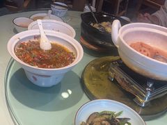 -帅巴人舅母子腊蹄民俗村