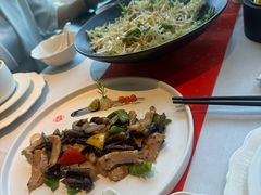 沙田玻璃乳鸽-馋遇江南·精致湖景雅宴(东方之门店)