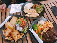 -12 Rocks Beach Bar Cafe