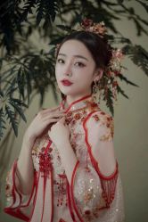 -Lady  Jane高端婚纱礼服馆