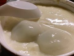 炖鲜奶加汤丸-翠苑甜品专家(北角道店)
