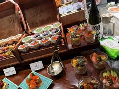 -雍容荟帝王蟹活龙虾展台自助(IFS黑金店)