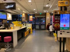 自助取餐区-麦当劳(七宝乐购店)