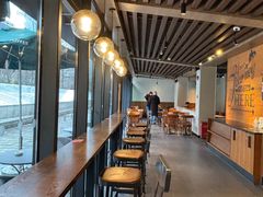 -星巴克(西藏路店)