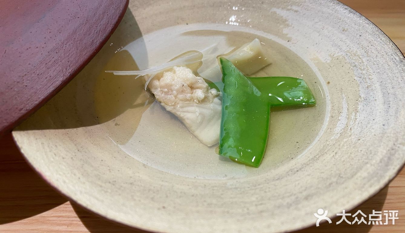 是一家非常关注食材的日料店
