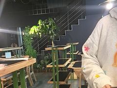 -鹿鸣山草本茶香火锅(园西路店)