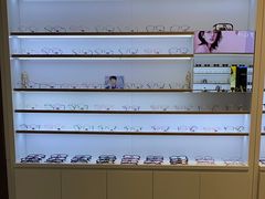 -罗伯特眼镜·蔡司官方授权(前海桂湾店)