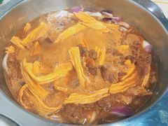 红烧牛肉锅-美兰春记食店·龙舌坡红烧牛肉
