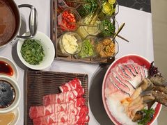 -红鼎豆捞·非遗鲍皇汤火锅(宝丰路店)