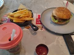 -必胜客(骡马市店)