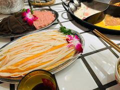 -朱光玉火锅馆·太原旗舰(钟楼街店)