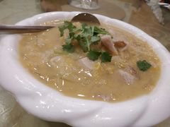 酸菜五花肉炖粉条-鹤乡东北菜(崮山路店)