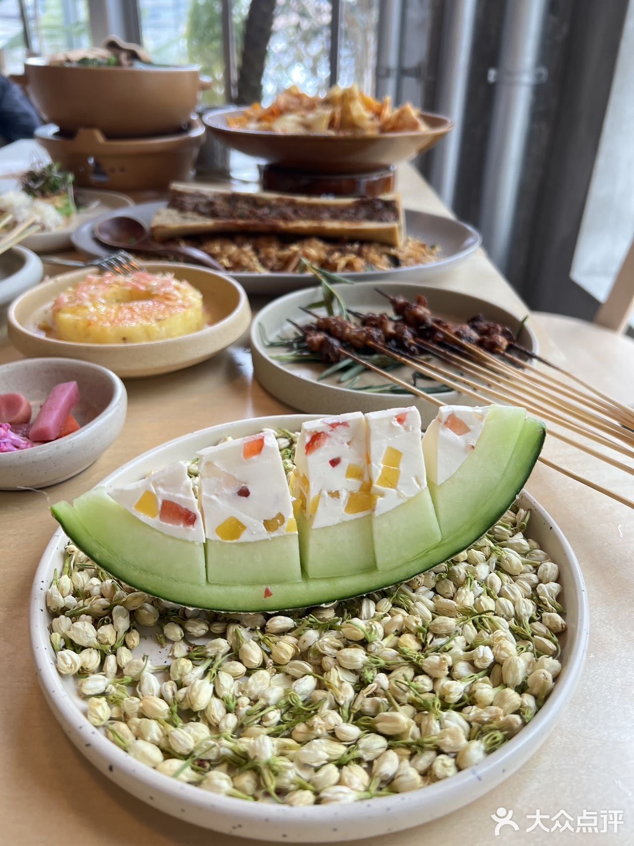 在上海！jujuju漂亮的花园窗景餐厅！