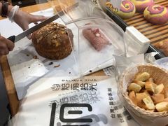-焙丽拾光(麦凯乐直营店)