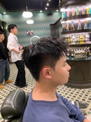 -海文先生国潮烫染男士理发馆