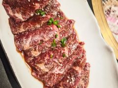 -山川小町·极番烧肉(新地假日广场店)