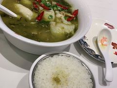 -渝是乎酸菜鱼·川渝小炒(新世界百货望京店)