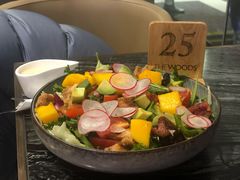 鸡肉芒果牛油果沙拉-THE WOODS 简餐 (国贸商城店)