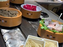 -龍歌自助小火锅(市南金茂湾店)