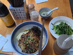 -沪西老弄堂面馆(定西路店)