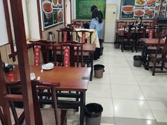 -湖南人家湘菜馆(镇江路店)