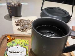-星巴克臻选(上海中环广场2F店)