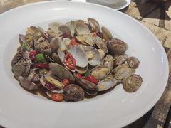-香山湖家家宴(中山陵店)