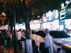 -八一路好吃街(雨田商务大厦店)