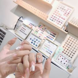 -十月·日式美甲美睫·纹眉