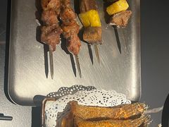秘制炸鱼尾-阿里家·新疆烤肉酒場 by MIG