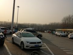 -窦店服务区-停车场