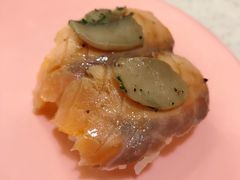 口蘑鲑鱼寿司-争鲜回转寿司(东方银座店)