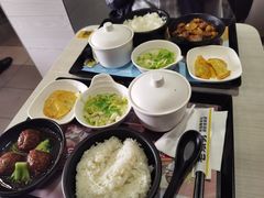 -老娘舅餐厅(黄龙体育中心店)