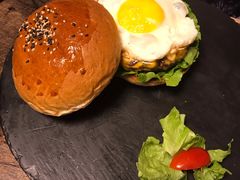 -HIGH FIVE哈福手工汉堡(桂林路店)