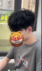 -海文先生国潮烫染男士理发馆
