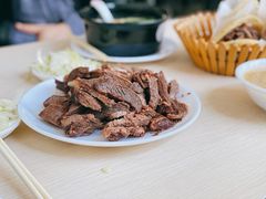 -闫家驴肉老店(华电一校店)