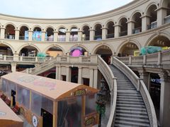 -王府井奥莱临潼小镇(临潼店)