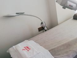 -苗方清颜祛痘·皮肤管理