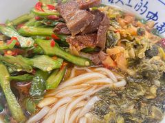 剔骨肉汤粉-虎子面粉馆(五一东村店)