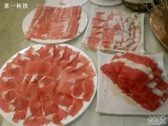涮火锅的羊肉们-东来顺饭庄(王府井步行街店)