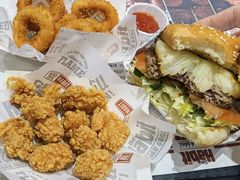 -The Habit Burger Grill 哈比特汉堡(爱琴海店)