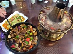 -撒拉人家.酸菜牦牛肉火锅
